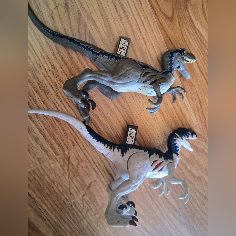 P. Jarassic Park, 2 Dinasuar Lot
